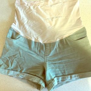 Maternity shorts